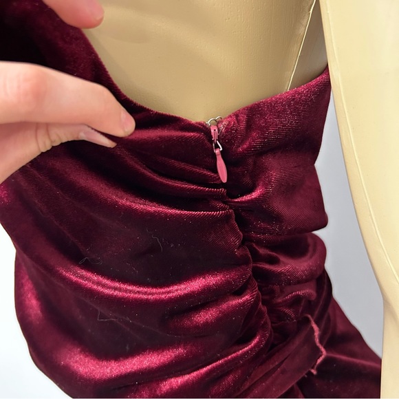 LULUS Burgundy Red Velvet Pantsuit One Shoulder Tie Waist Size XL - Picture 5 of 8
